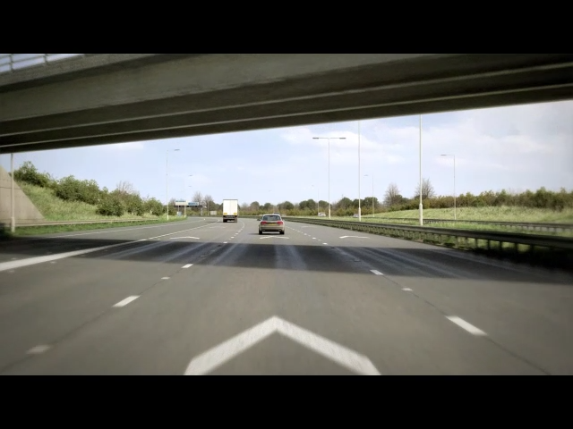 Hazard perception premium clip 13 &mdash; road scene preview