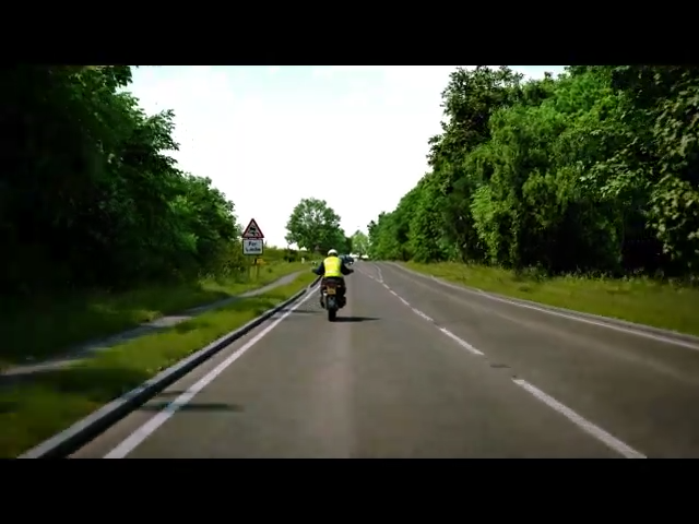 Hazard perception premium clip 6 &mdash; road scene preview